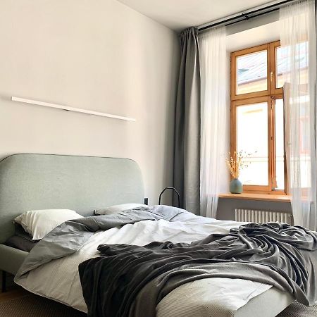 Stylish New Apartment In Riga Old Town - City Centre, Self Check-In, Walkable To Major Attractions Exteriör bild